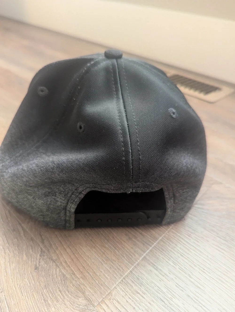 ​New Era Minnesota Twins Shadow Tech Gradient Fade Snapback Hat Grey Black TC